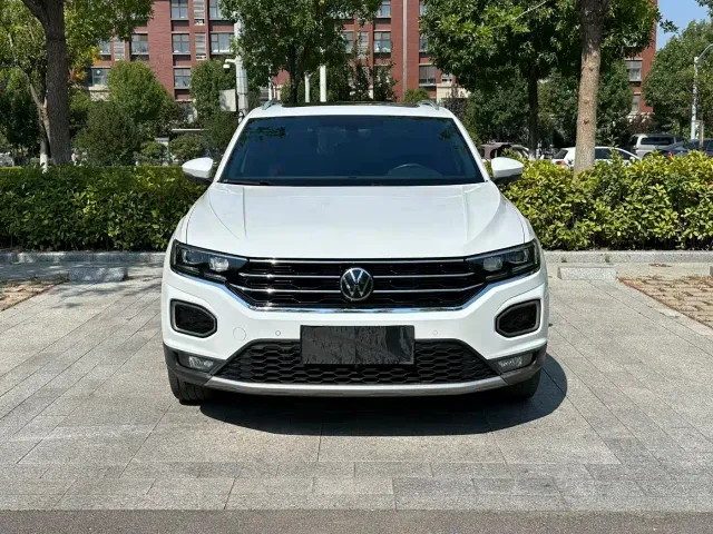 Volkswagen T-Roc — Фото автомобиля 2
