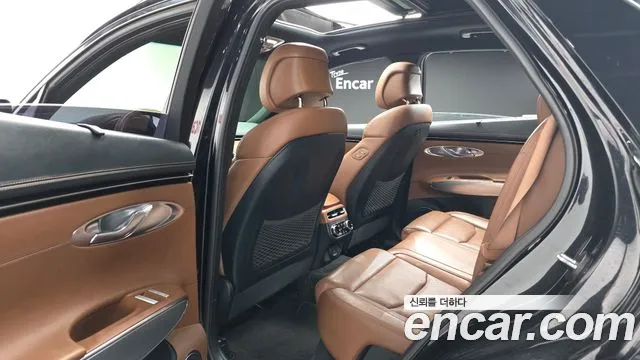 Genesis GV70 2.5T Бензин 2WD — Фото автомобиля 13