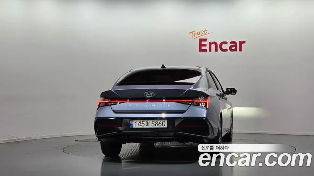 Hyundai Avante — Фото автомобиля 4