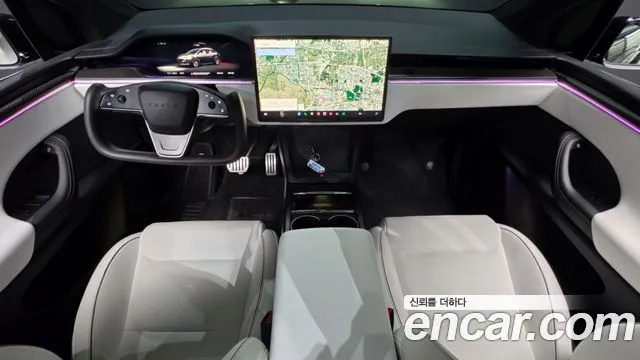 Tesla Model X — Фото автомобиля 7