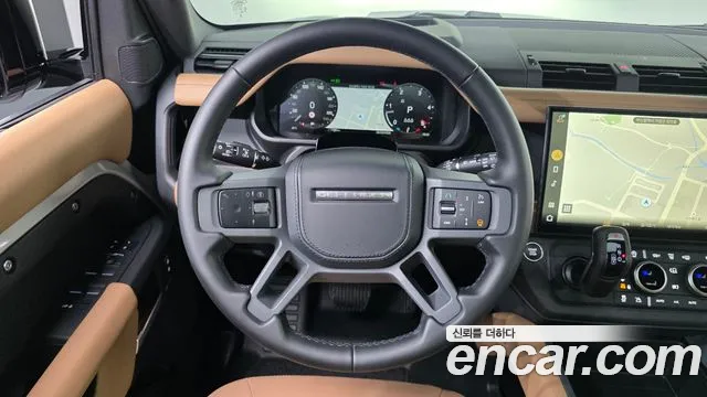 Land Rover Defender — Фото автомобиля 13