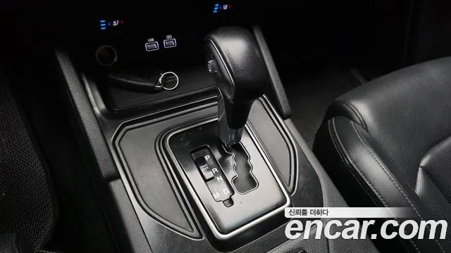 KG_Mobility_Ssangyong Rexton Новый Rexton Sport Khan Дизель 2.2 4WD — Фото автомобиля 9