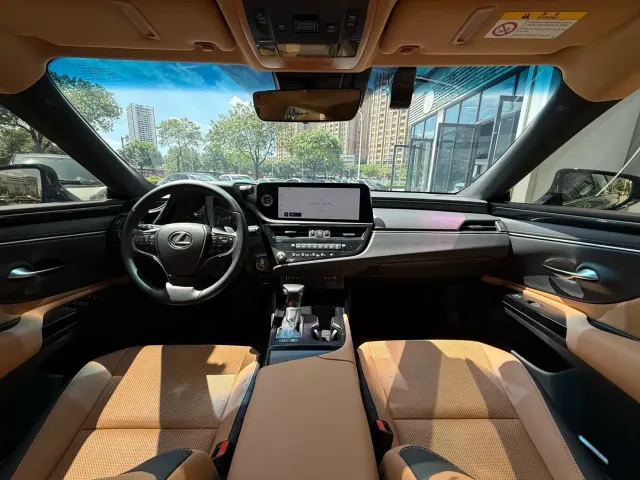 Lexus Lexus ES 2022 300h Ultimate Edition — Фото автомобиля 8