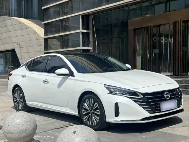 Nissan Teana — Фото автомобиля 13