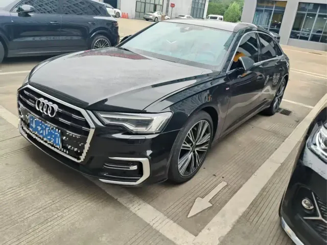 Фотография автомобиля — Audi A6L
