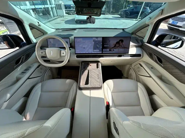 Wey Alpine — Фото автомобиля 16