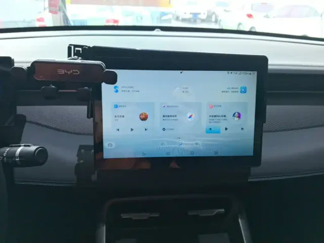 BYD Qin PLUS — Фото автомобиля 12