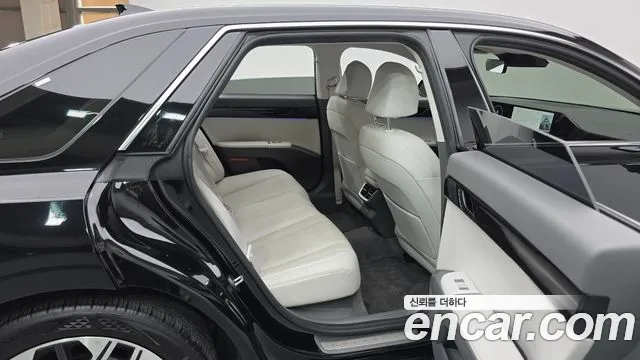 Hyundai Grandeur Grandeur (GN7) 2.5 Бензин 2WD — Фото автомобиля 11