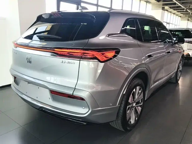 Buick E5 — Фото автомобиля 6