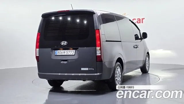 Hyundai Staria — Фото автомобиля 2