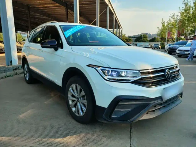 Volkswagen Tiguan L — Фото автомобиля 21