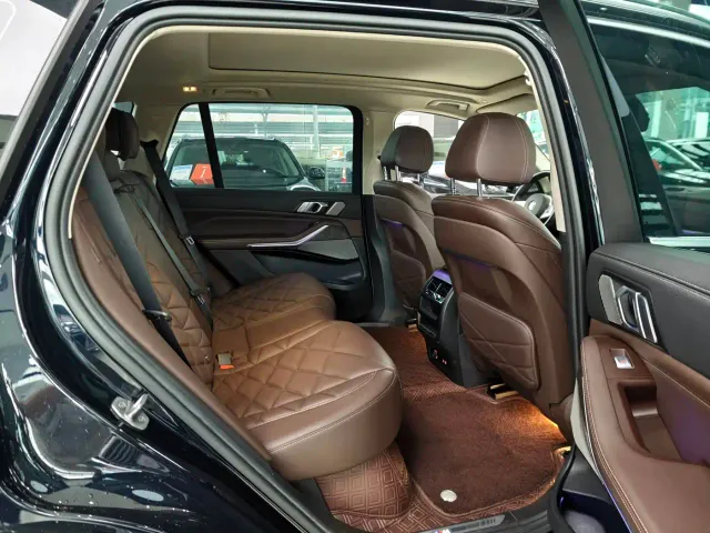 BMW X5 — Фото автомобиля 11