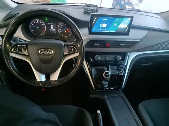 JAC Refine M3 — Фото автомобиля 9