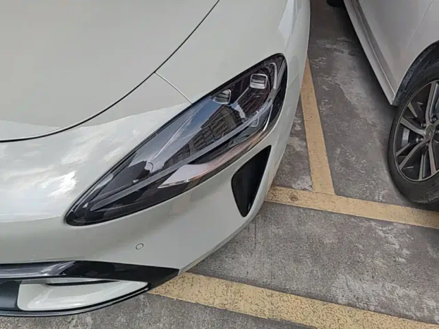 Xiaomi SU7 — Фото автомобиля 23
