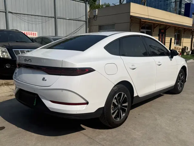 BYD Qin PLUS — Фото автомобиля 15