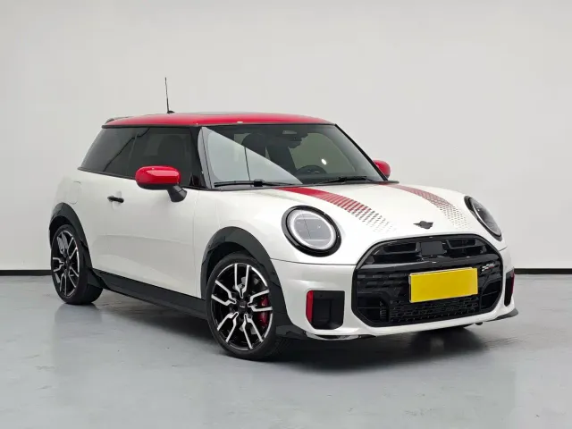 MINI John Cooper Works — Фото автомобиля 3
