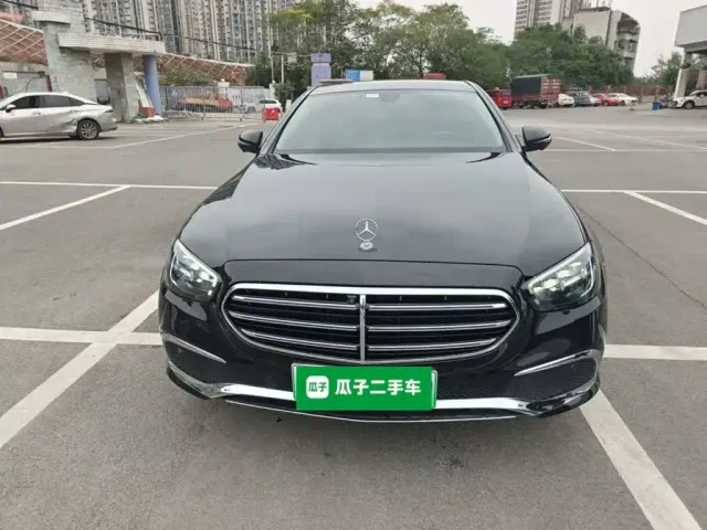 Mercedes-Benz E-Class — Фото автомобиля 2