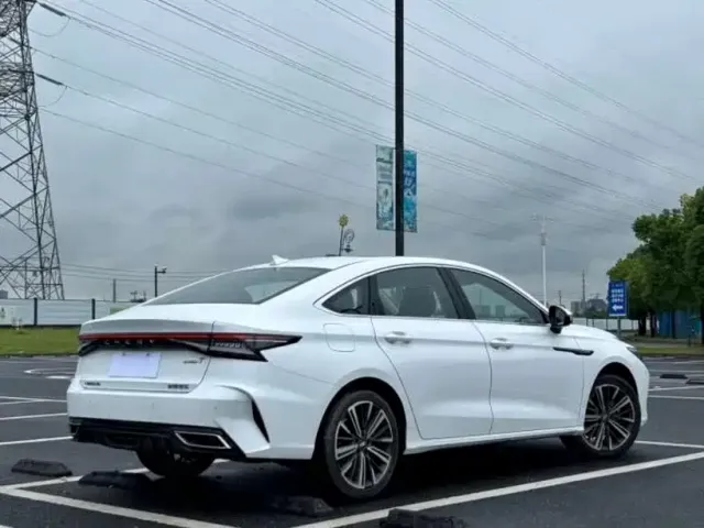 Chery Arrizo 8 — Фото автомобиля 2
