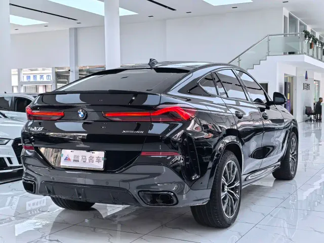 BMW X6 — Фото автомобиля 15