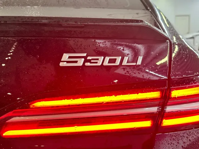 BMW 5 Series — Фото автомобиля 17
