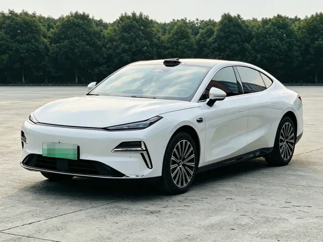 Фотография автомобиля — Geely Galaxy Xingyao 8