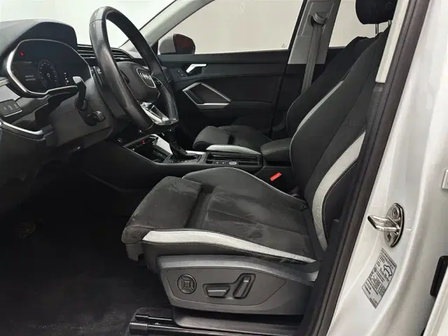 Audi Q3 — Фото автомобиля 10