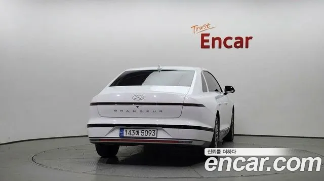Hyundai Grandeur GN7 — Фото автомобиля 4