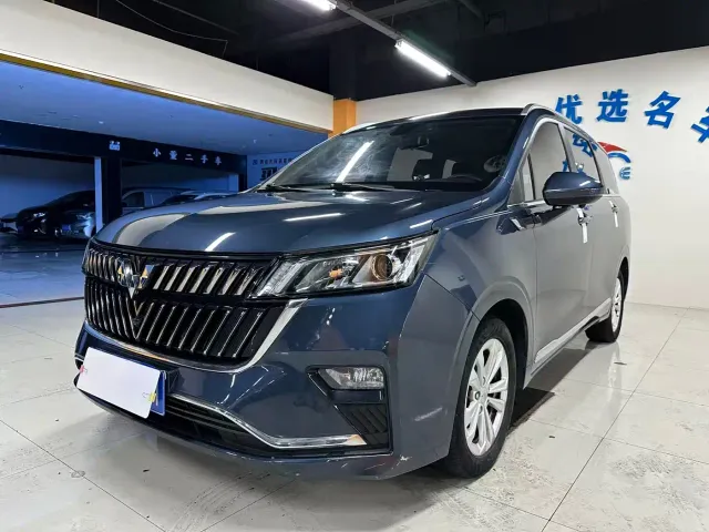 Фотография автомобиля — Wuling Jiachen