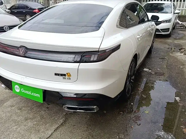 Changan Eado — Фото автомобиля 7