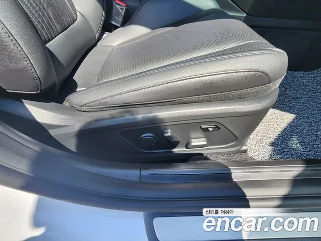 Hyundai Grandeur Grandeur (GN7) — Фото автомобиля 12