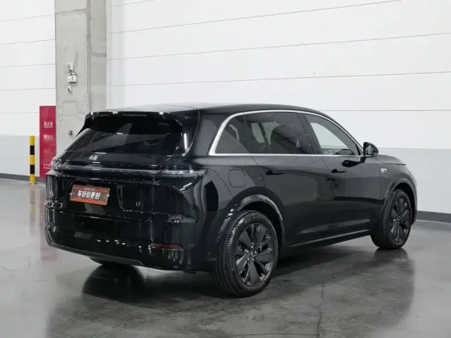 Li Auto L7 — Фото автомобиля 2