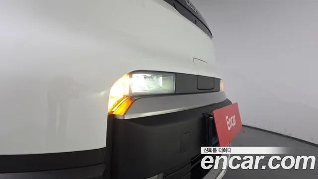 Kia PV5 — Фото автомобиля 5