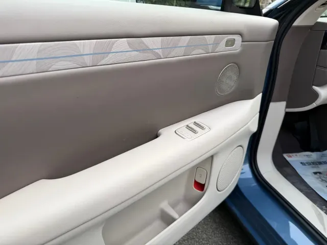IM Motors LS6 — Фото автомобиля 5
