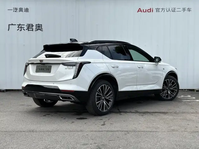 Cadillac GT4 — Фото автомобиля 5