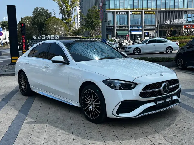 Mercedes-Benz C-Class — Фото автомобиля 3