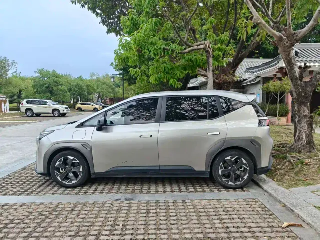 GAC Aion Y — Фото автомобиля 12