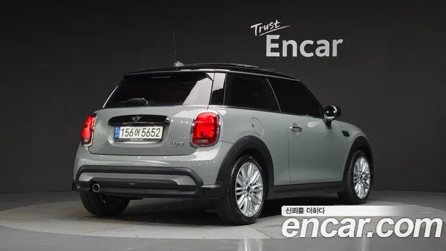 Mini Cooper Cooper Classic Plus — Фото автомобиля 2