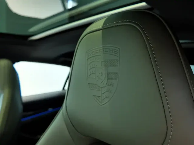 Porsche Panamera — Фото автомобиля 10