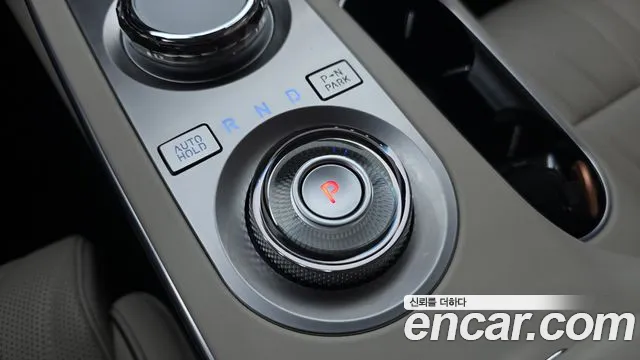 Genesis GV70 — Фото автомобиля 12