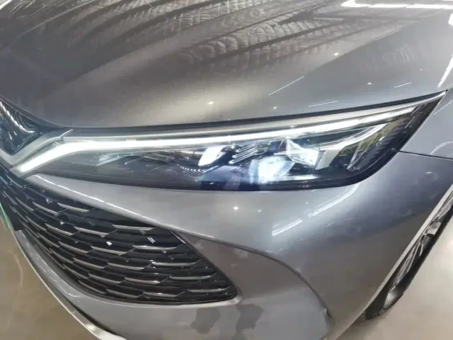 BYD Qin L — Фото автомобиля 23