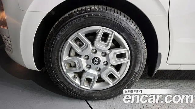 Hyundai Staria Staria Карго 5 мест — Фото автомобиля 5