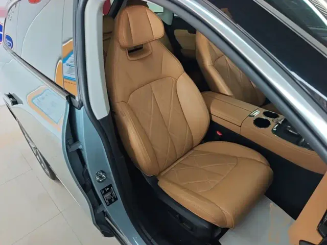 Leapmotor C11 — Фото автомобиля 24