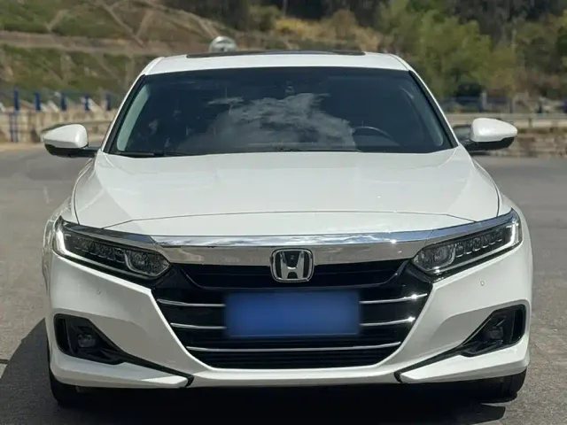 Honda Accord — Фото автомобиля 11