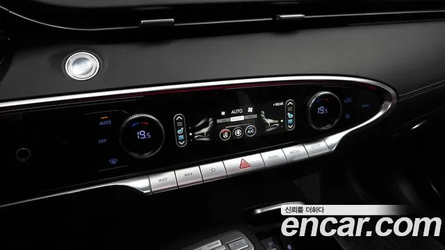 Genesis GV70 — Фото автомобиля 17