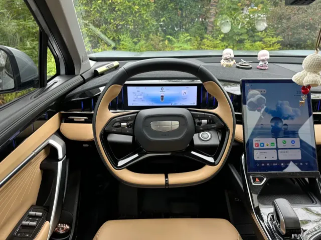 Geely Boyue L 2023 1.5TD DCT Luxury Model — Фото автомобиля 8