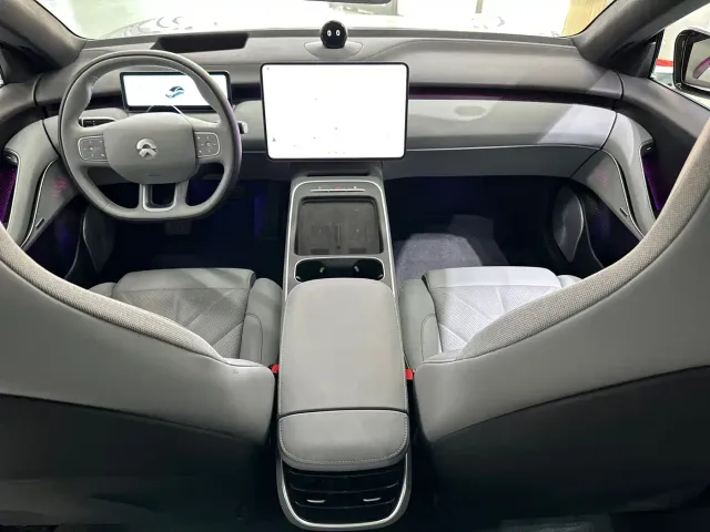 NIO NIO ET5 2025 75kWh — Фото автомобиля 14