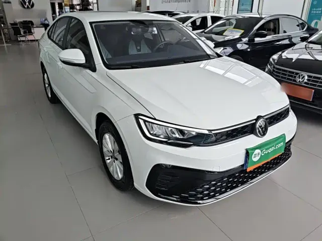 Volkswagen Lavida — Фото автомобиля 3