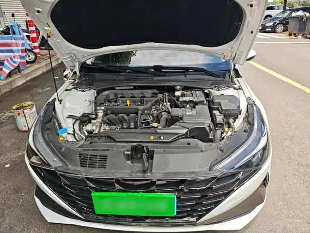 Hyundai Elantra — Фото автомобиля 10