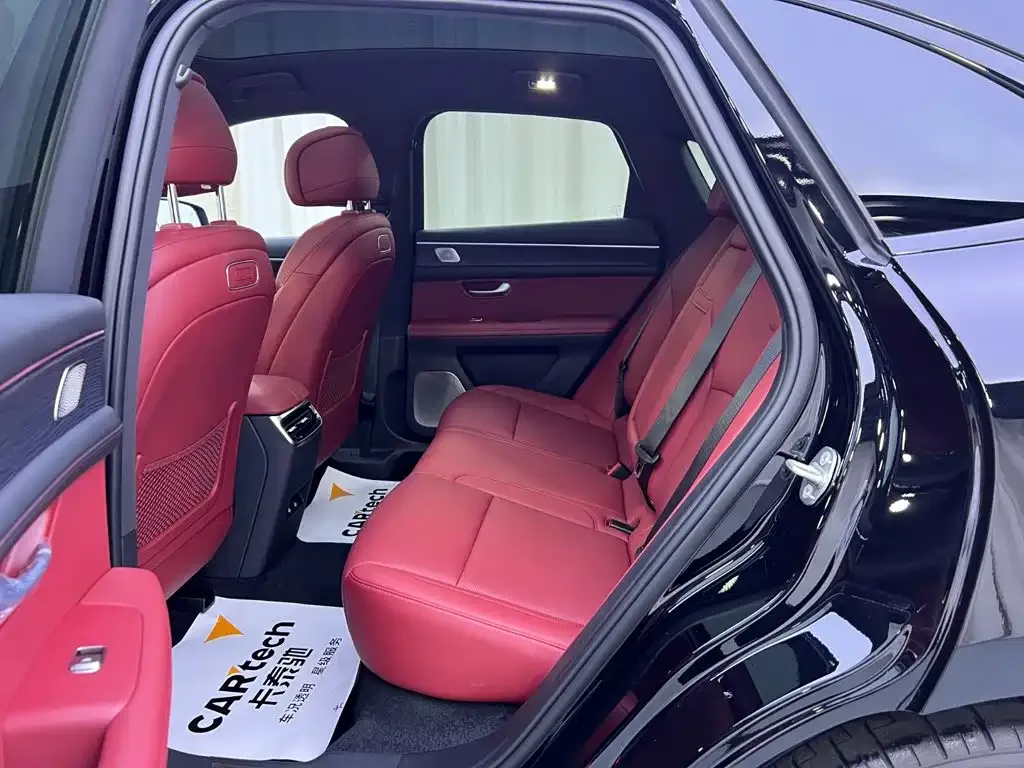 AITO Wenjie AITO M5 2025 Extended Range Ultra AWD — Фото автомобиля 8