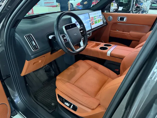Li Auto L9 — Фото автомобиля 4